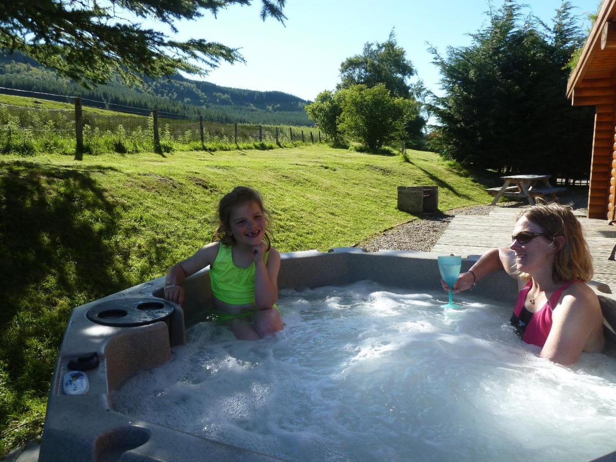 Glenbeag Mountain Lodges Glenshee Exteriör bild